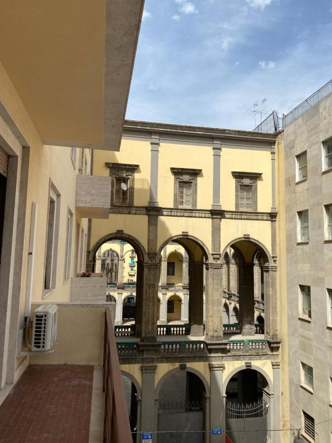 Couette-café Hall In Center Naples